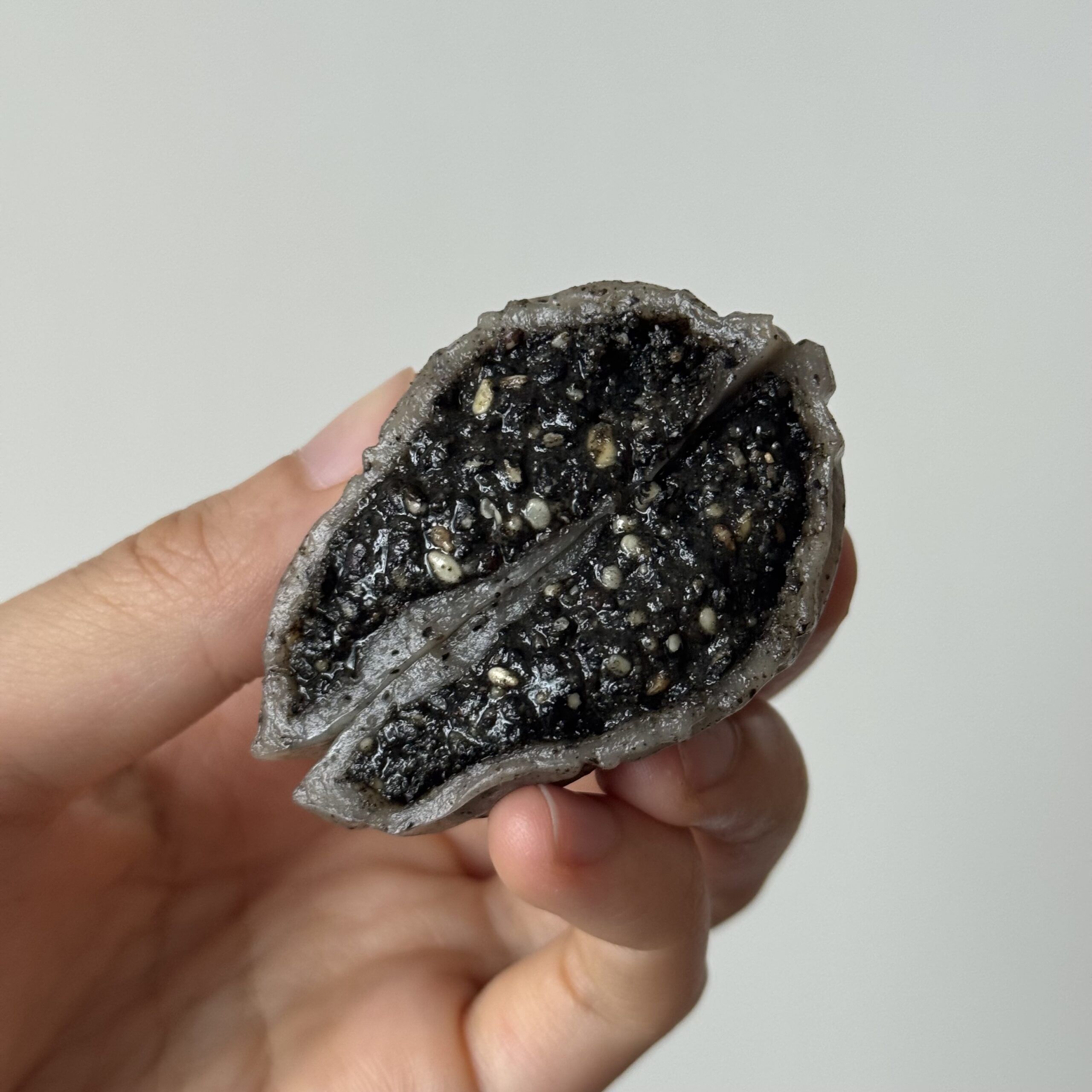 black sesame ang ku kueh cut